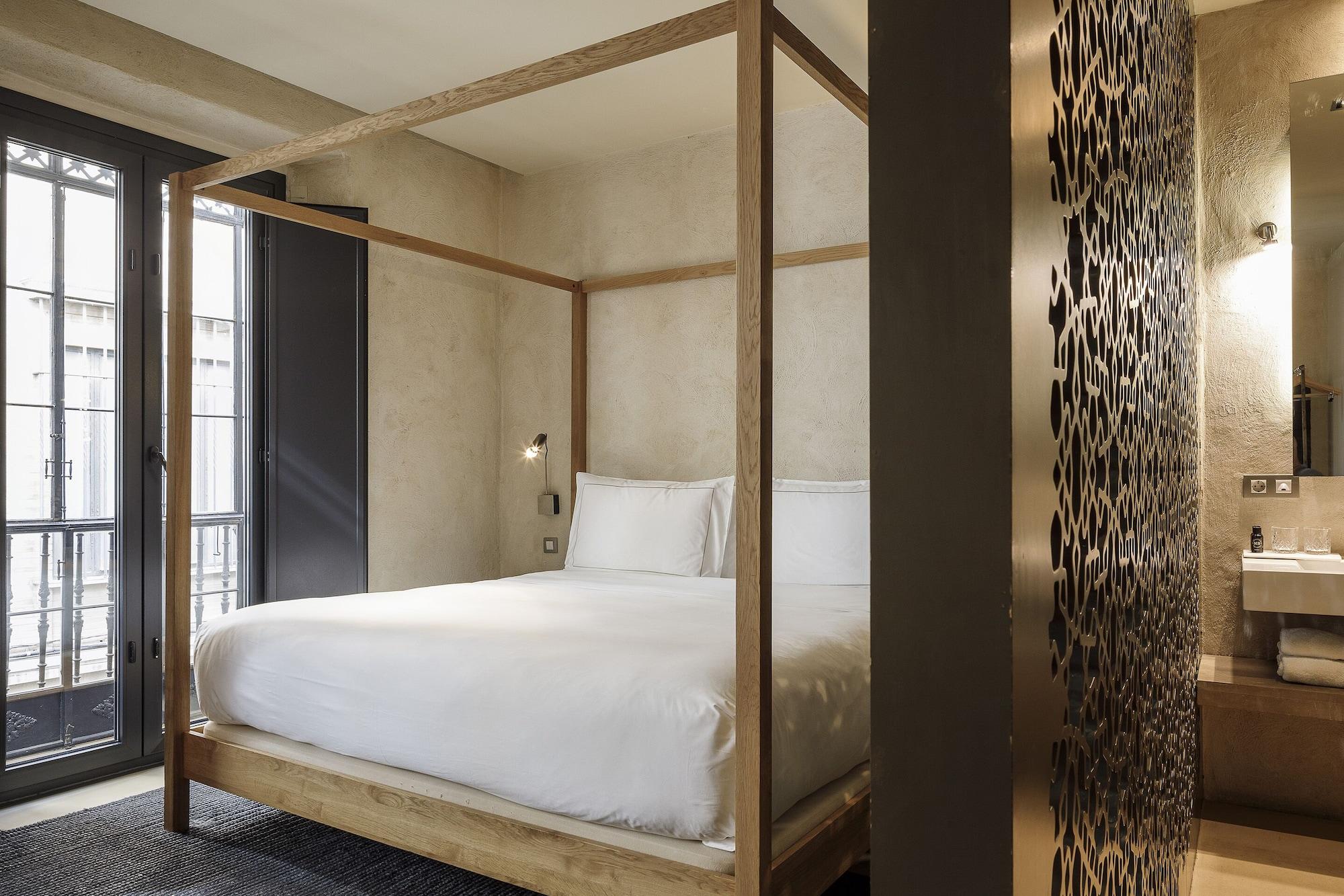 Eme Catedral Mercer Hotel Sevilla Kültér fotó A room at the hotel